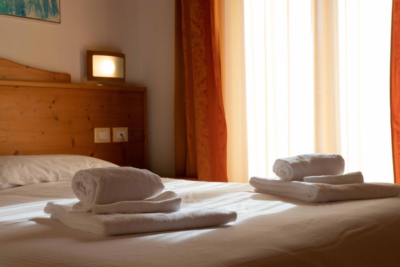 Hotel Андало Экстерьер фото