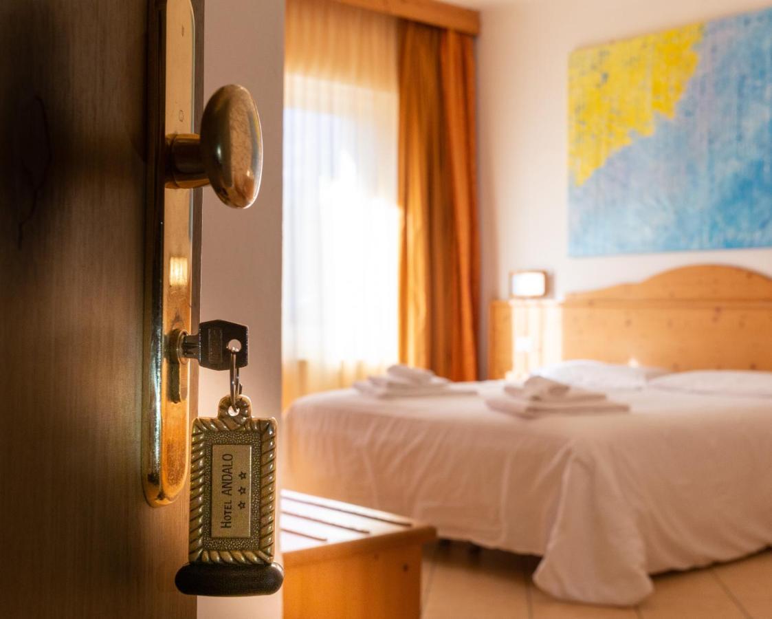 Hotel Андало Экстерьер фото